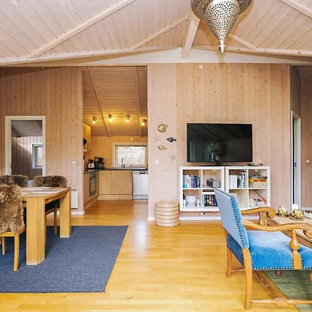 6 Person In * Højby